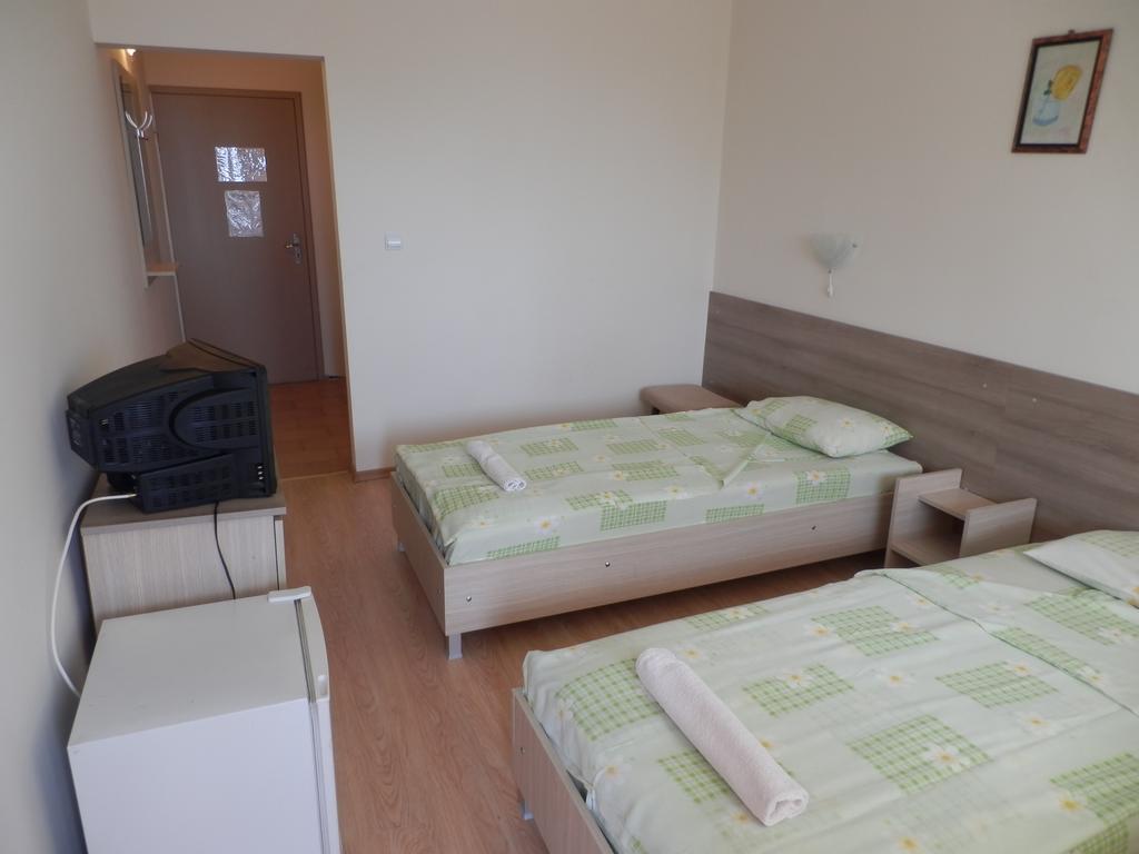 Olimpia Supersnab Hotel Balchik Room photo